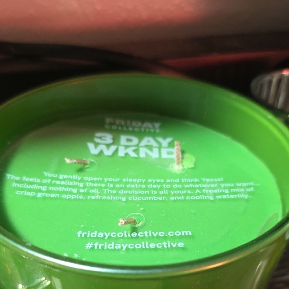 Yankee Candle Green 3 Day WKND Candle - Picture 6 of 11